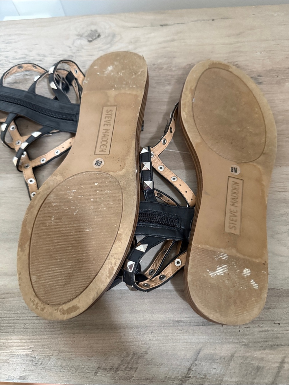 Black Studded Gladiator T-Strap Sandals for Women - Picture 4 of 4